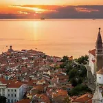Lucy Apartment Piran-Punta
