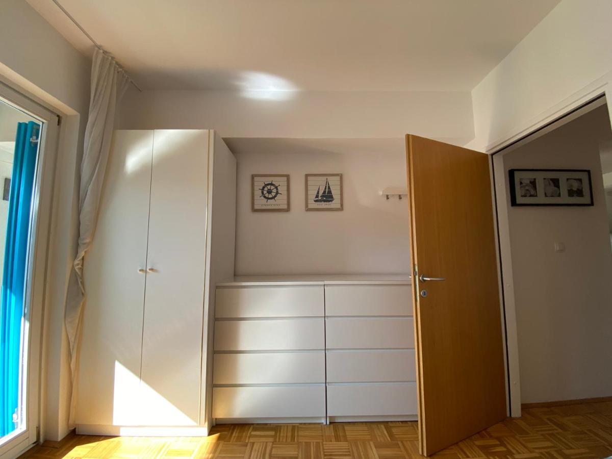 Lucy Piran-punta Apartment